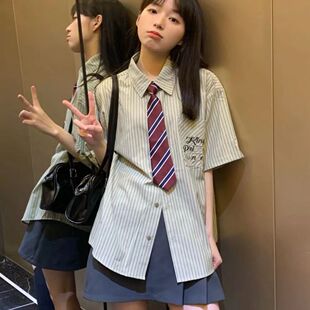 韩版日系学院风绿色条纹短袖领带休闲衬衫设计感夏季慵懒港风ins