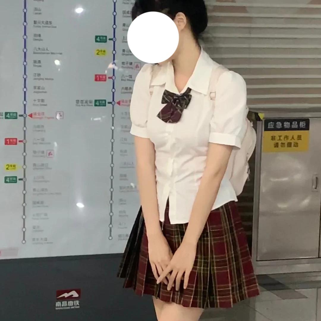 修身显瘦白色衬衣辣妹学院套装