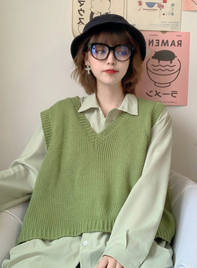 绿色针织马甲背心女秋冬穿搭小众软糯毛衣衬衫叠穿上衣两件套外穿