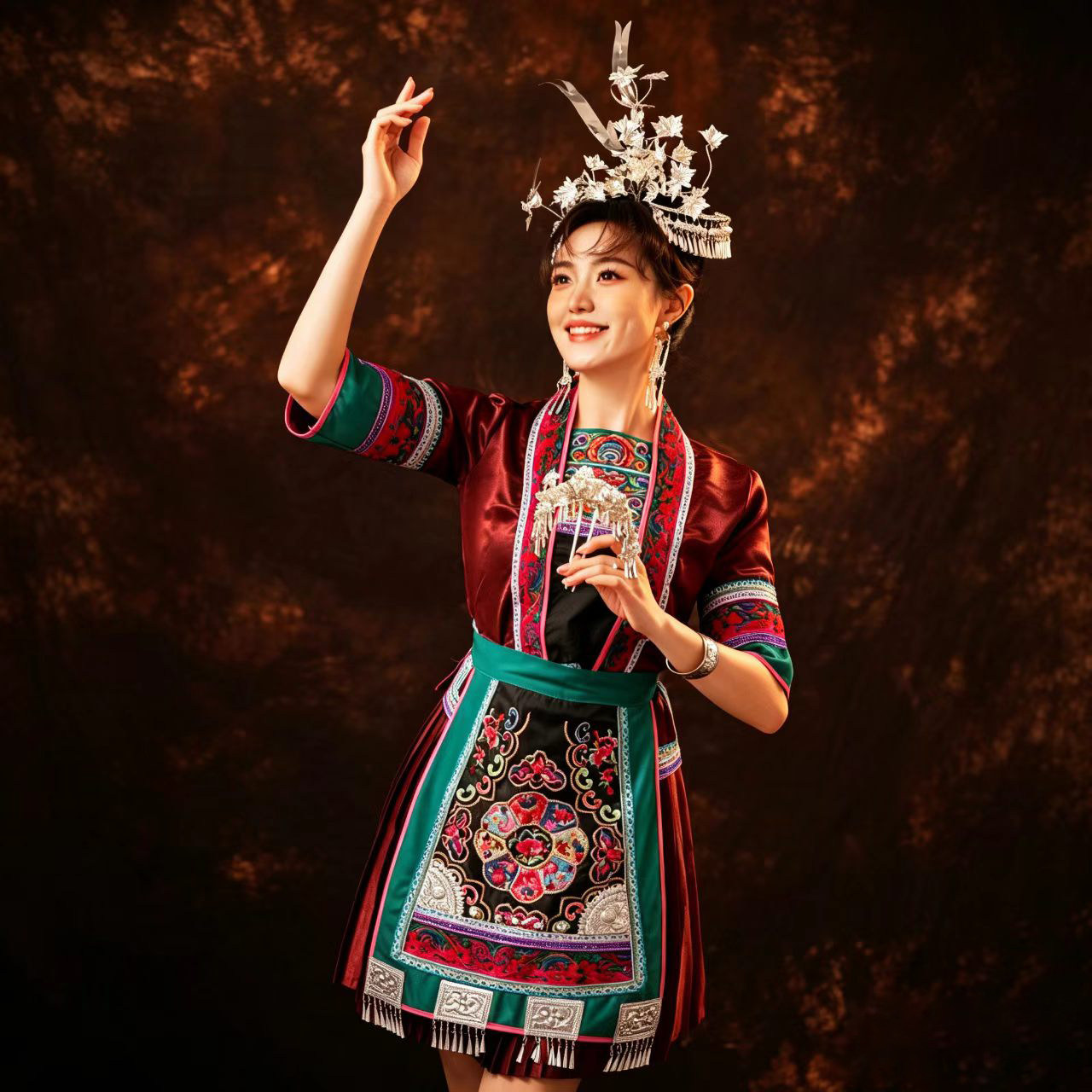新款侗族服装女贵州广西少数民族服饰刺绣款式成人侗族盛装演出服