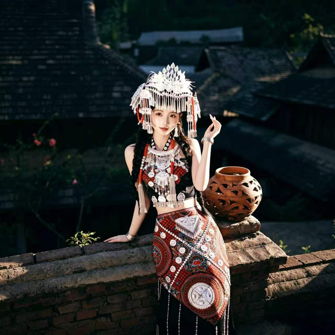 新款苗族演出服女苗疆少女网红旅拍服饰少数民族舞蹈服装彝族服饰