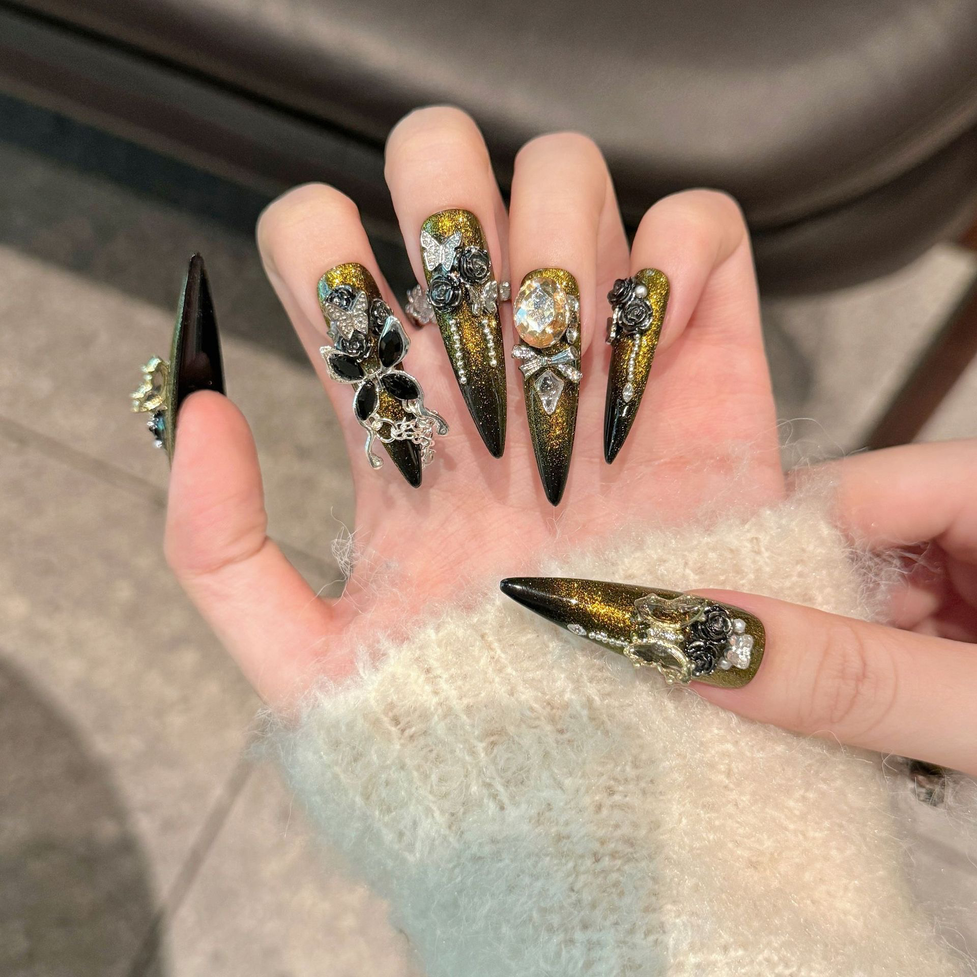 纯手工穿戴甲2025新款高级感重工猫眼黑金哥特风精致奢华蝴蝶美甲