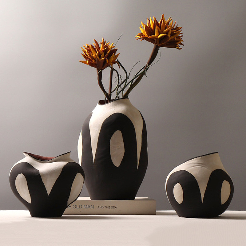 现代简约侘寂风哑光黑白色粗陶罐瓷器花瓶民宿酒店组合装饰品摆件