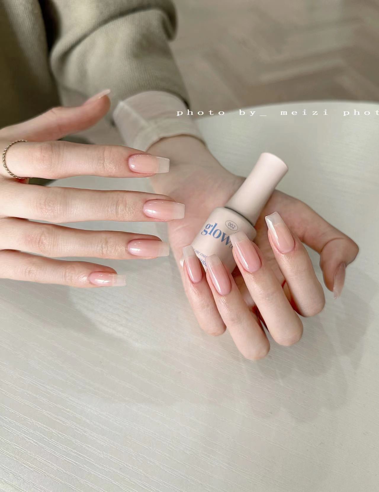 明星 限量 韩国本土产品IZEMI美甲GLOW系列002 透色甲油胶高级