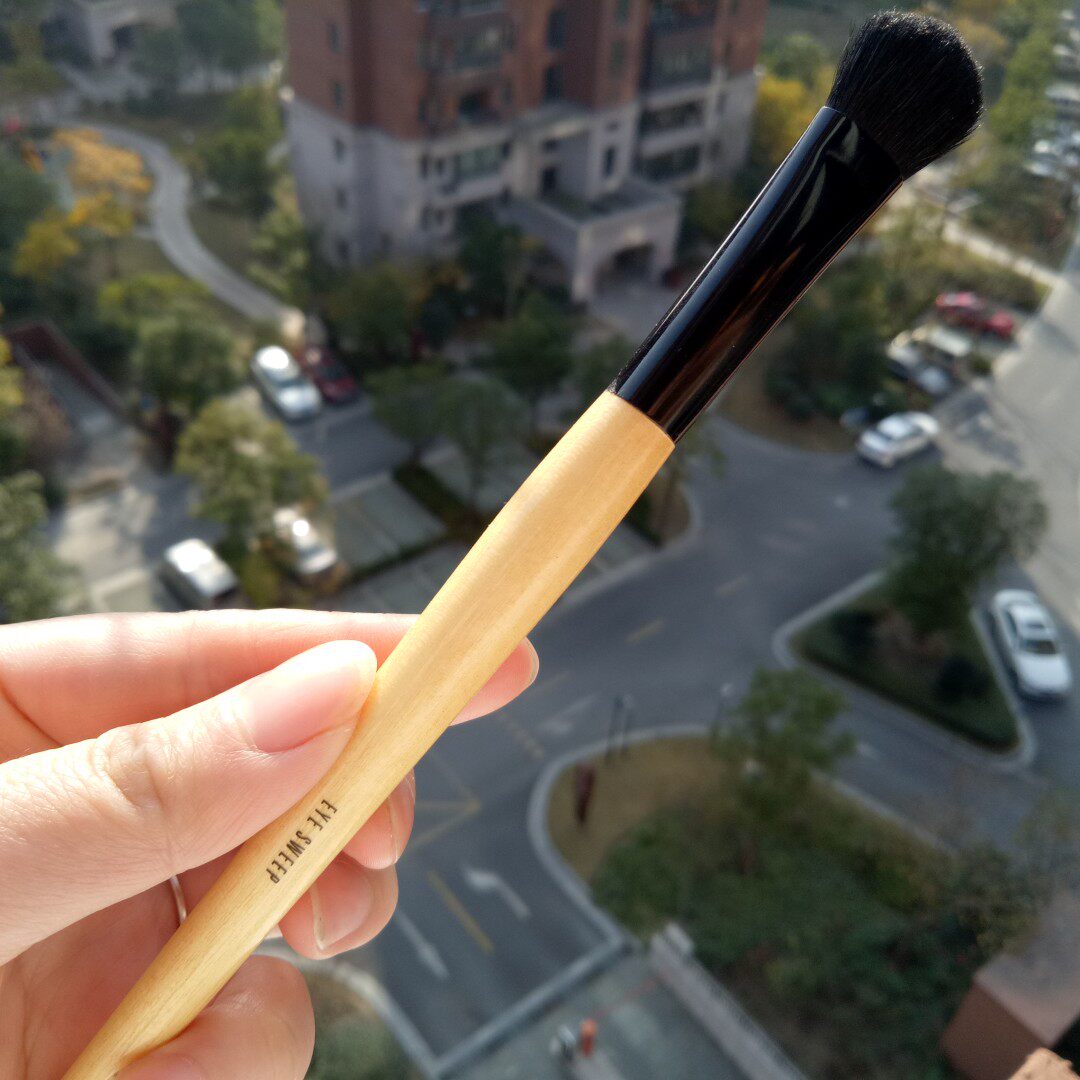 芭比 山羊毛 长杆EYE SWEEP多功能眼影刷新品
