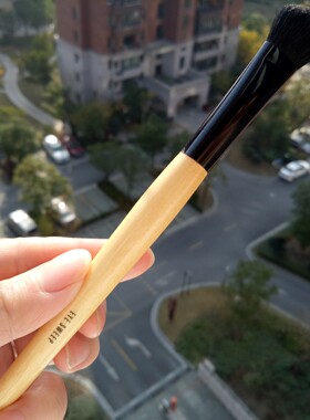 芭比 山羊毛 长杆EYE SWEEP多功能眼影刷新品