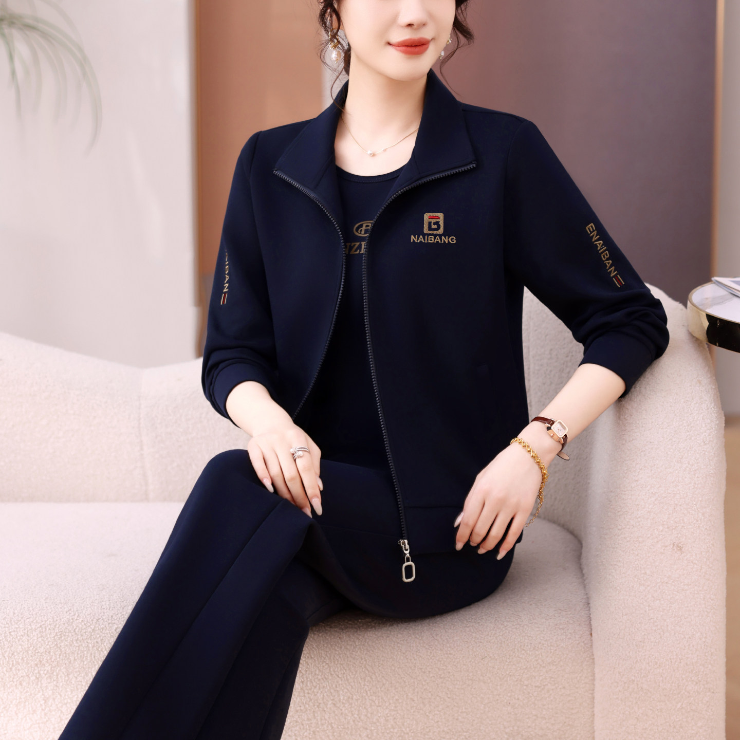 休闲运动套装女春秋2026新款洋气宽松显瘦女士大码户外跑步三件套