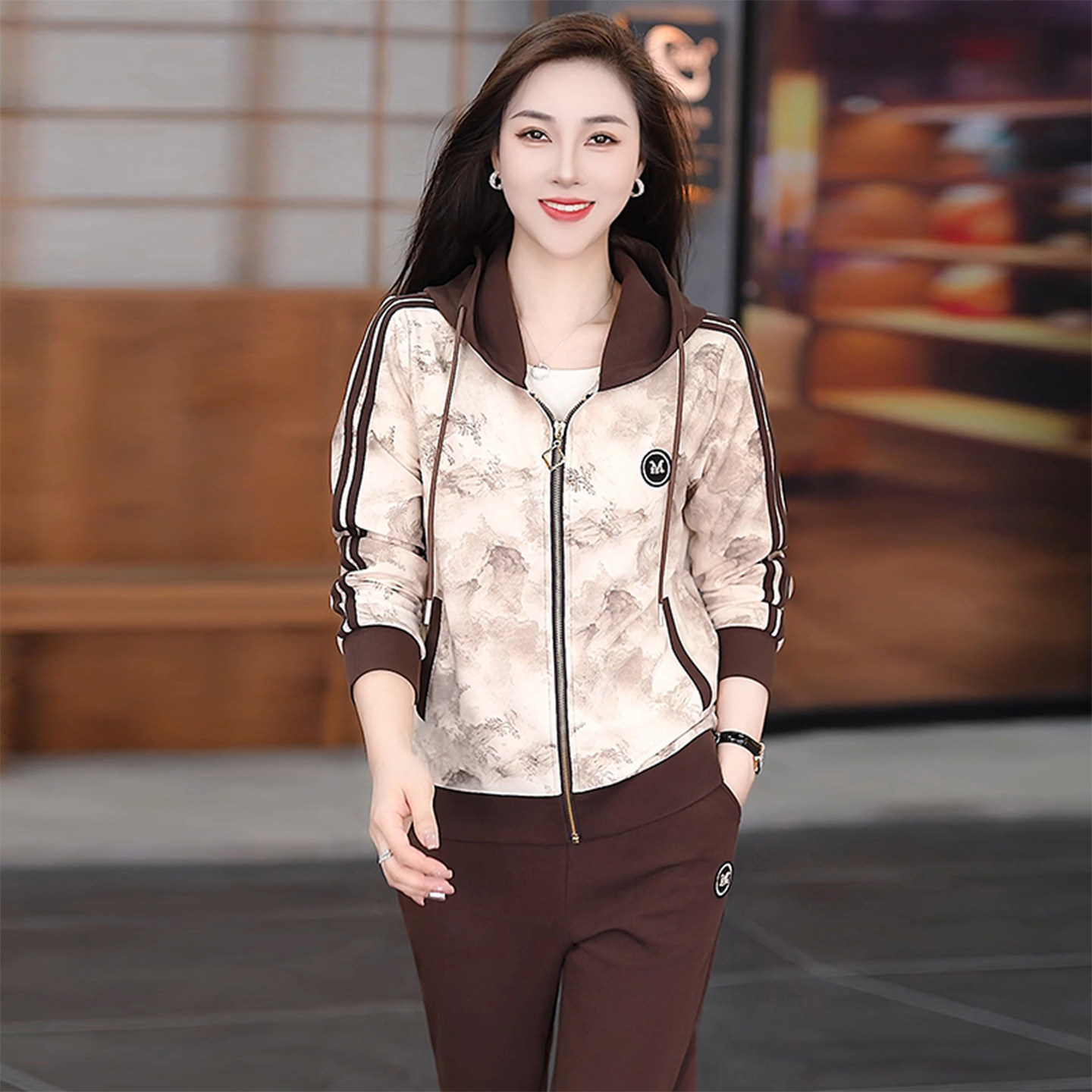 山水画印花运动套装女春秋2025新款洋气休闲服连帽卫衣早秋三件套