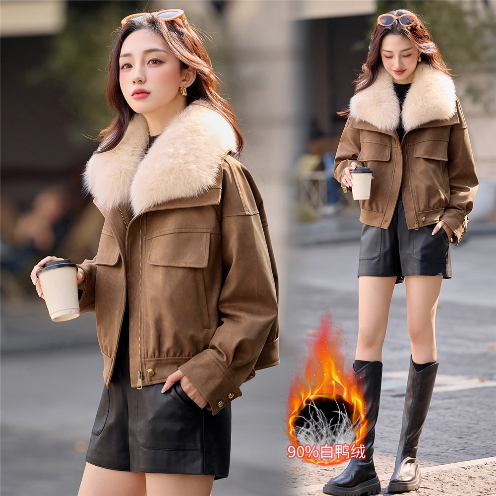 小香风麂皮绒羽绒服女2025冬季新款今年流行爆款短款加绒保暖外套