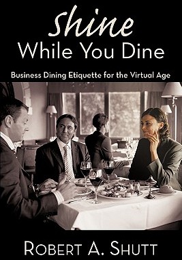 【预售】Shine While You Dine: 