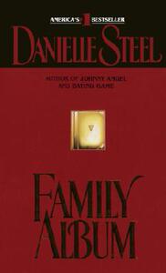 【预售】Family Album