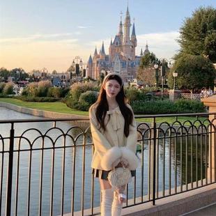 法式淡黄色狐狸毛拼接毛呢外套2024秋冬新款高级感蝴蝶结斗篷大衣