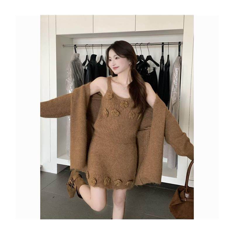 女神范套装一整套设计感立体花朵毛衣吊带背心半身短裙针织三件套,女装/女士精品,时尚套装,淘宝优惠券,粉丝福利购,淘宝优惠卷