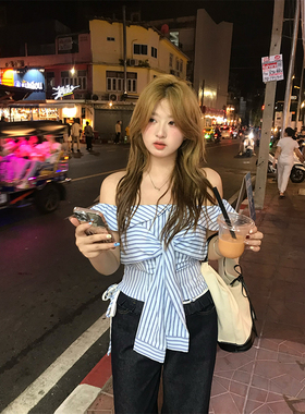 你的鱼 海盐特调 韩系微胖mm一字肩设计感夏季蓝色条纹绑带上衣