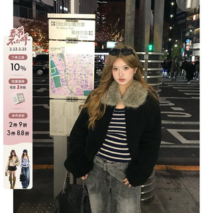 你的鱼 樱木绘川 微胖mm酷感时髦麂皮毛领外套条纹毛衣牛仔裤套装