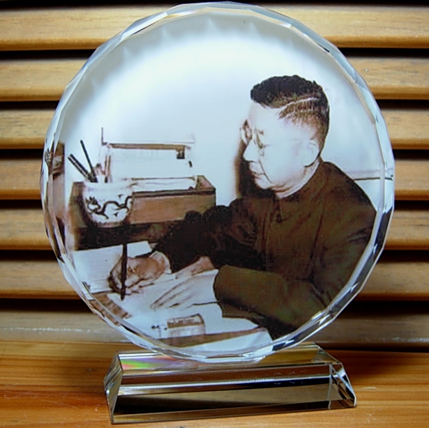 老舍摆设纪念品礼物舒庆春礼品文学家工艺品人偶模型周边水晶摆件