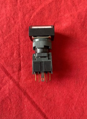 工业电气元件，型号F16-291，24VDC，红色按钮开关。工业备件