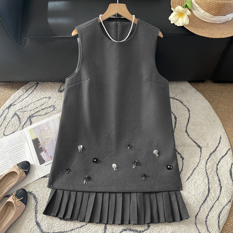 高级绝美钉珠毛呢连衣裙女秋冬设计小众不撞款下摆拼接百褶背心裙