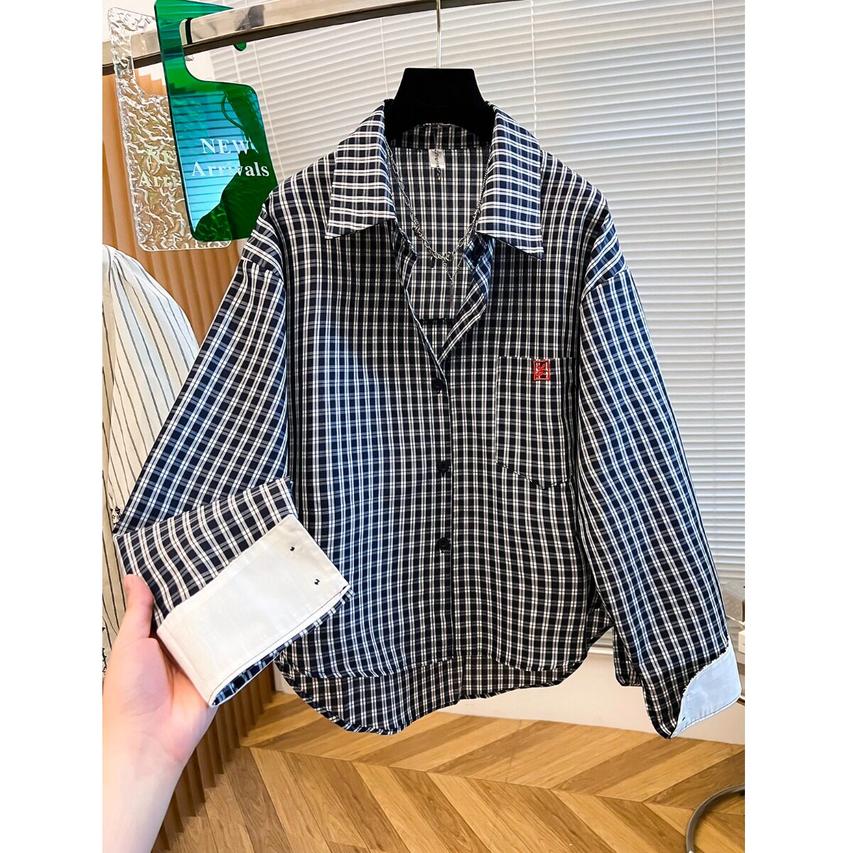 韩系清新格纹衬衫女2026早春休闲宽松刺绣通勤外搭长袖防晒上衣薄