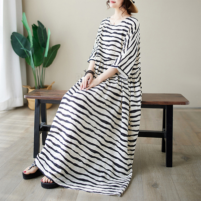 大码胖mm洋气条纹连衣裙女夏季欧货宽松显瘦休闲百搭波西米亚长裙