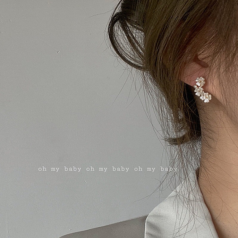 没有耳洞也能戴的小花花朵镶钻
