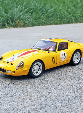 1/32合金红色跑车GT25O复古老爷车肌肉车金属车摆件回力声光玩具