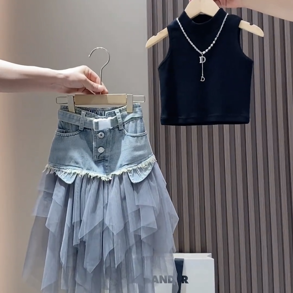 童装女童夏季套装2025新款韩版洋气无袖背心网纱拼接牛仔半身裙潮