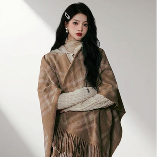 新款格子披肩加大加宽条纹披肩围巾两用加厚斗篷外女秋冬保暖围脖