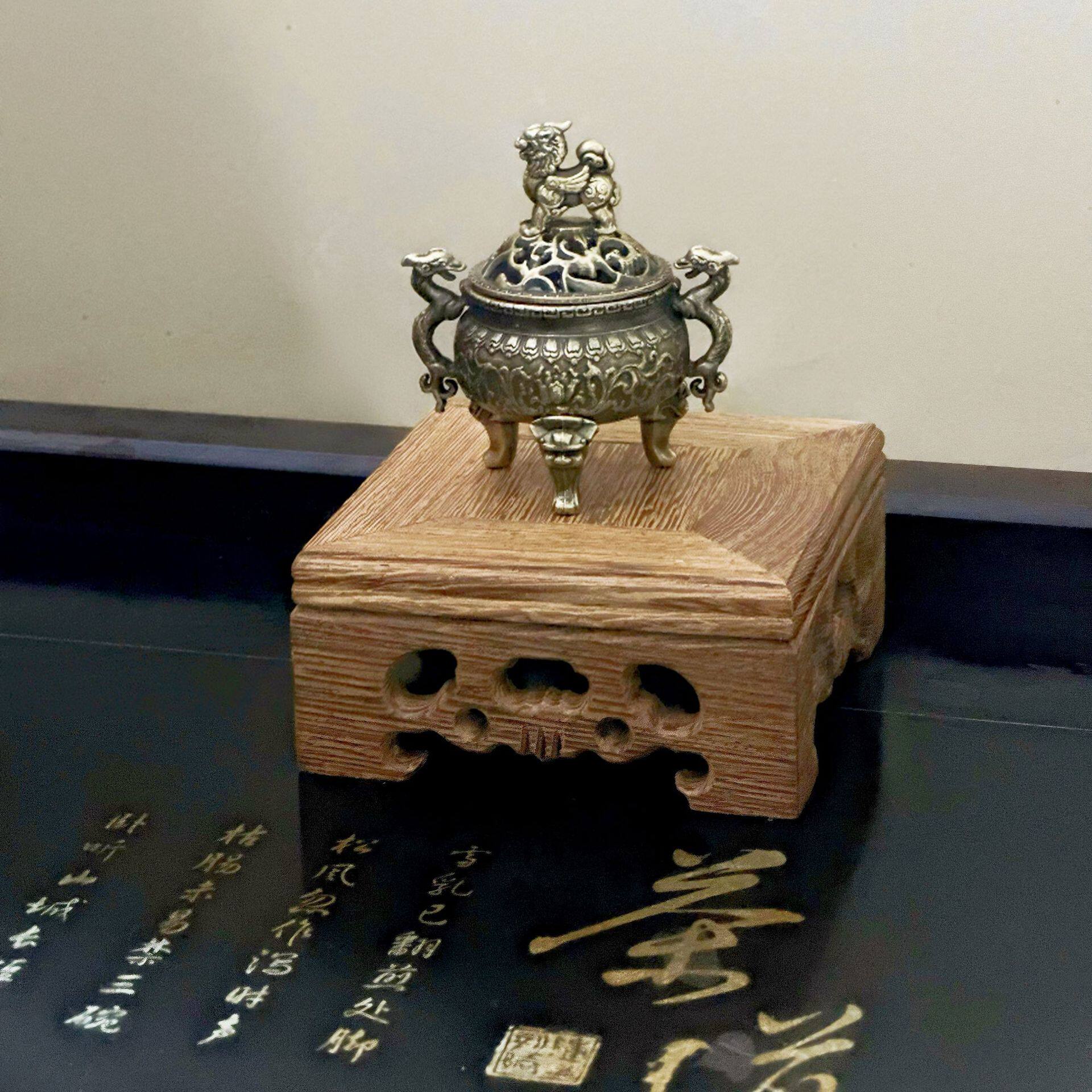 三足麒麟合金小香炉三足双耳祥云香薰炉迷你貔貅镂花鼎工艺品摆件