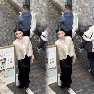 女新中式 2025年春季 套装 网红新款 国风盘扣外套半身裙两件套潮 时尚