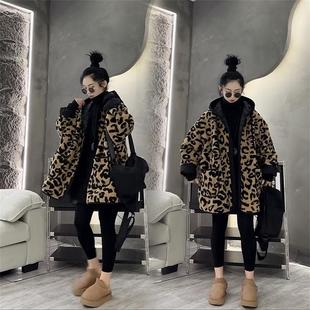 欧洲站豹纹羊羔毛外套女秋冬保暖夹克长袖上衣宽松大码中长款棉衣