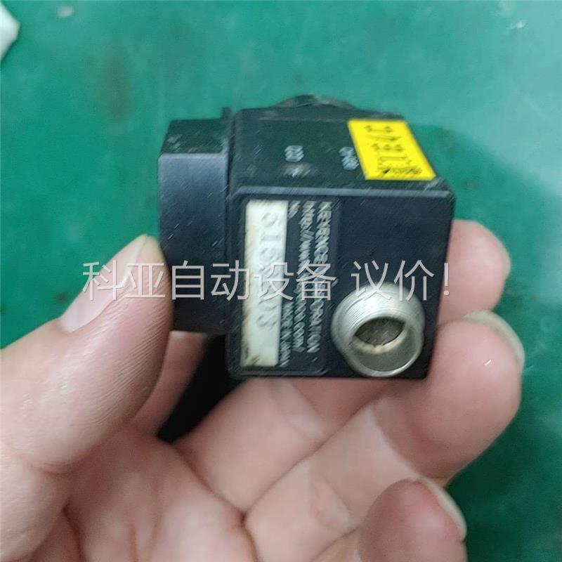 基恩士CV-020工业相机 带底座功能都完好， 价格为不带(议价)