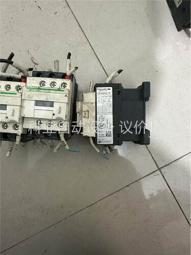 施耐德直流触器LC1D12BDC DC24V(议价)