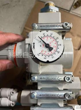 SMCSMC气阀两套！上面有两个SMC VP542-5D1-(议价)