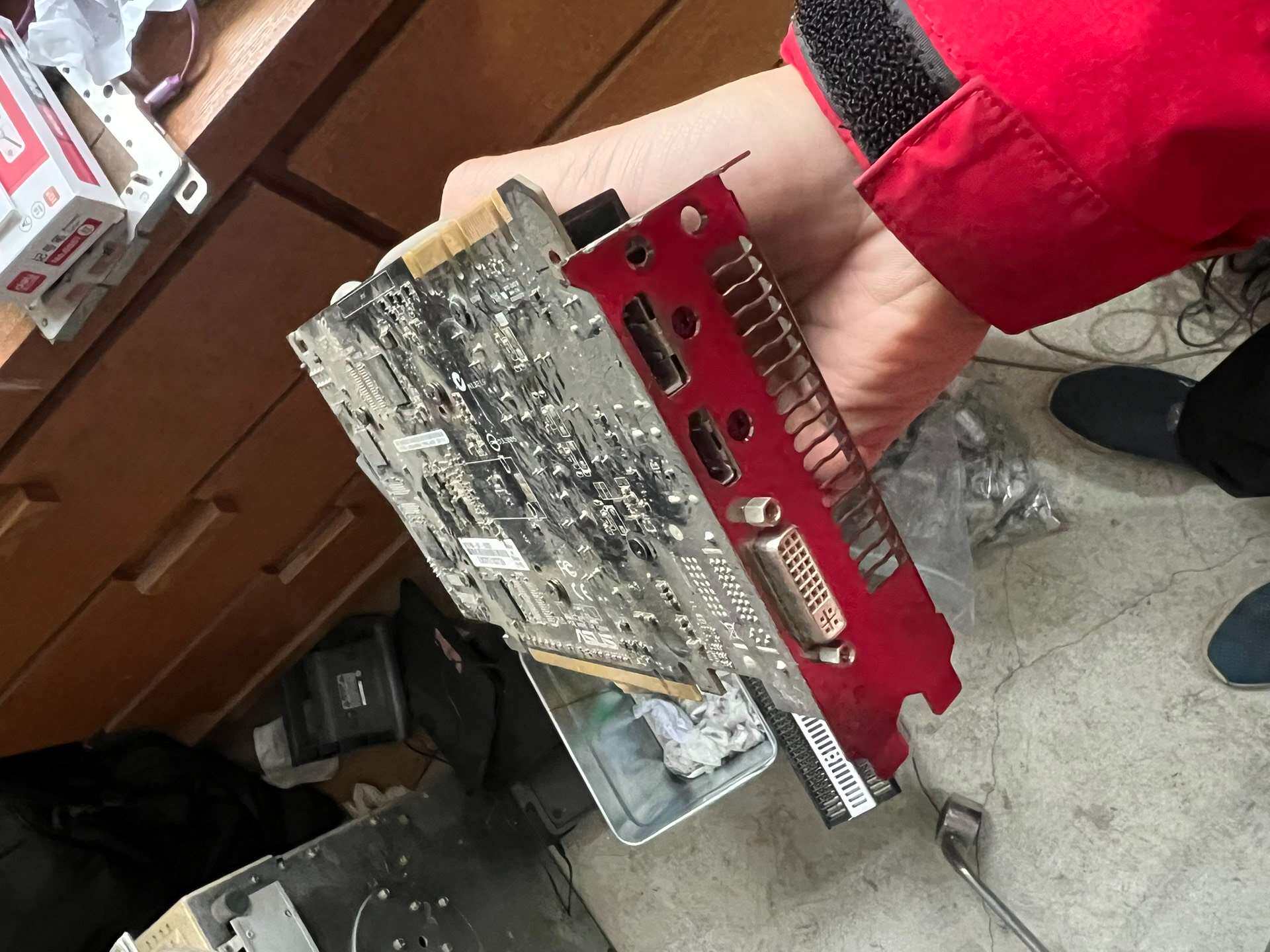 华硕战骑士GTX760 DF 2GD5 豪华高端游戏显卡 正(议价)