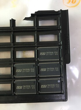 全新芯片。IS64LV25616AL-12TLA3一共5个。