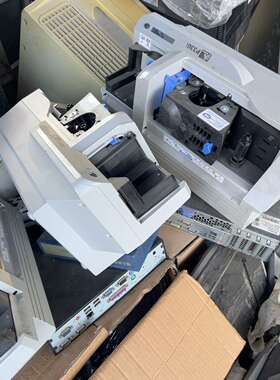 斑马P330i证卡打印机，成色看，通电正常(议价)