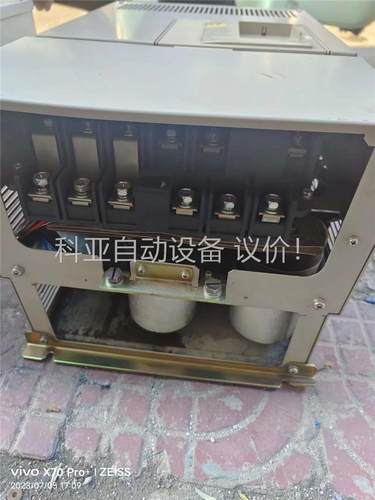 安川变频器CIMR-G7A4045,,45KW原装拆机，缺面(议价)