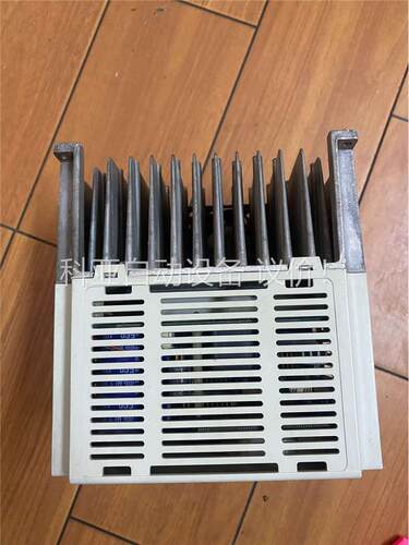 LS变频器 SV022IG54N 2.2KW 拆机一台成色(议价)