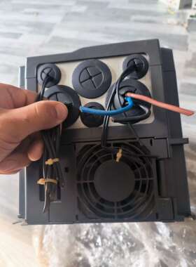 台达VFD110CP43B-21 11KW(议价)