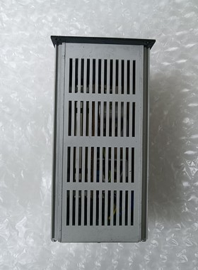 莱宝真空计显示器235003出售，功能包好，三通道的，需要的