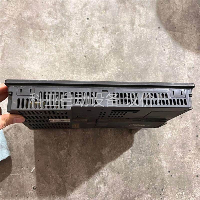 三菱触摸屏 A975GOT-TBA-B A9GT-RS4 2(议价)