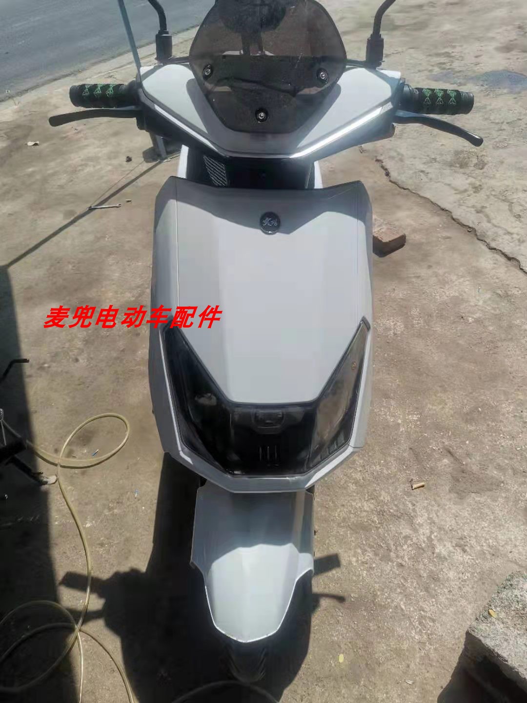 外壳爱玛电动新大洲车