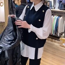2024秋冬新款韩版衬衫纽扣装饰针织背心马甲时尚休闲两件套装女