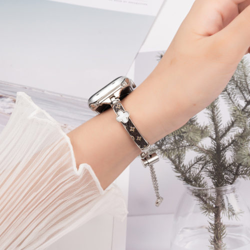 适用苹果手表四叶草手镯链表带