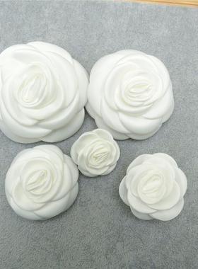 高级感玫瑰山茶花胸花胸针女白色花朵别针西装外套大衣别针配饰品