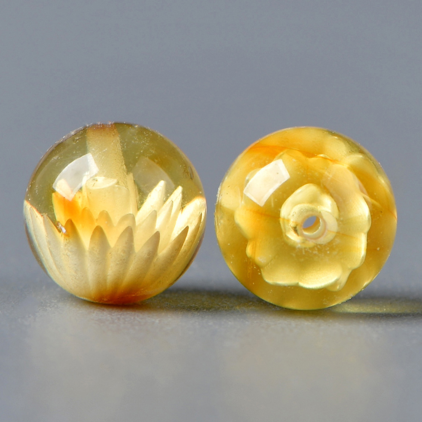 天然金珀内雕莲花圆珠散珠子