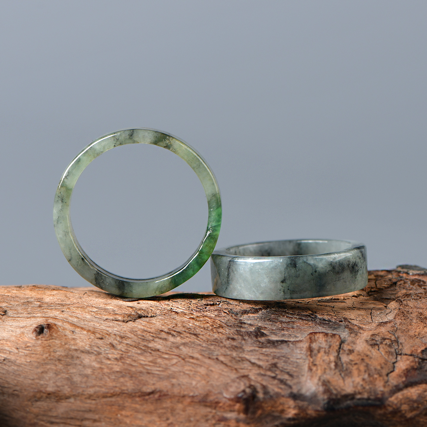 天然A货翡翠乌鸡飘花跑环吊坠