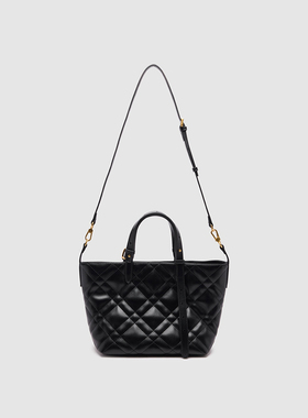 UR国内2025秋季女士魅力气质菱格绗缝手提斜挎包UAWB50303