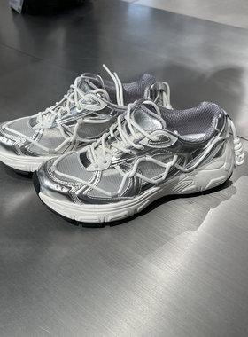 UR国内2025春季女百搭潮流休闲圆头运动系列运动鞋UAWS50025